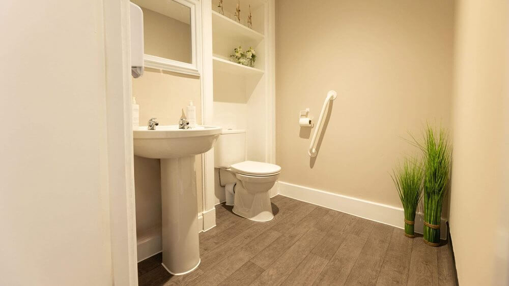 Scoonie House - Scoonie House bathroom
