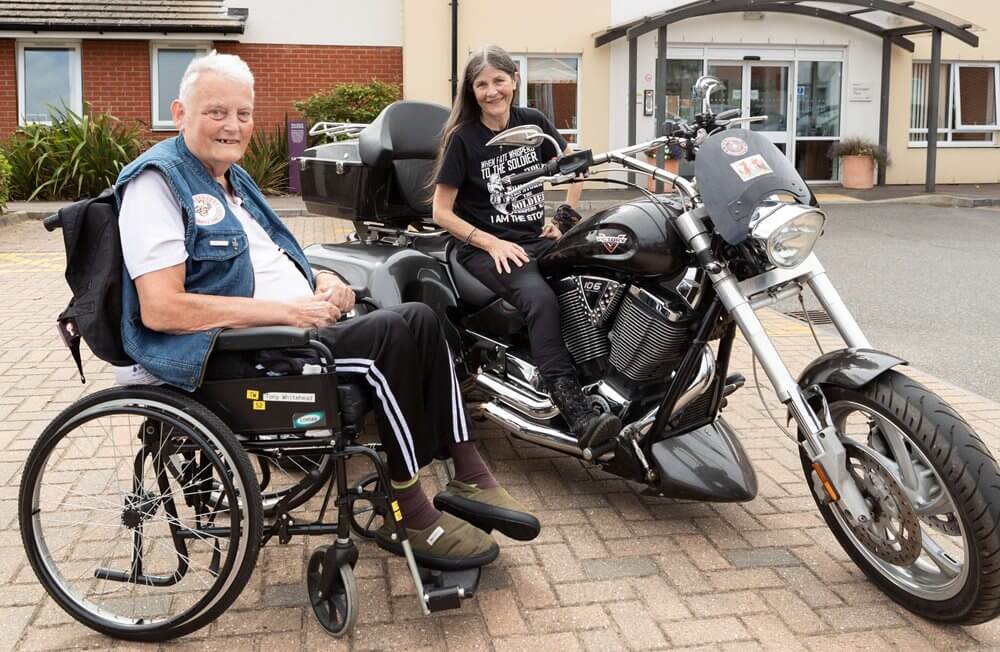To help Tony reminisce about his fond memories of his motorcycles, the team arranged for a local biker group to make a surprise journey to the home.
