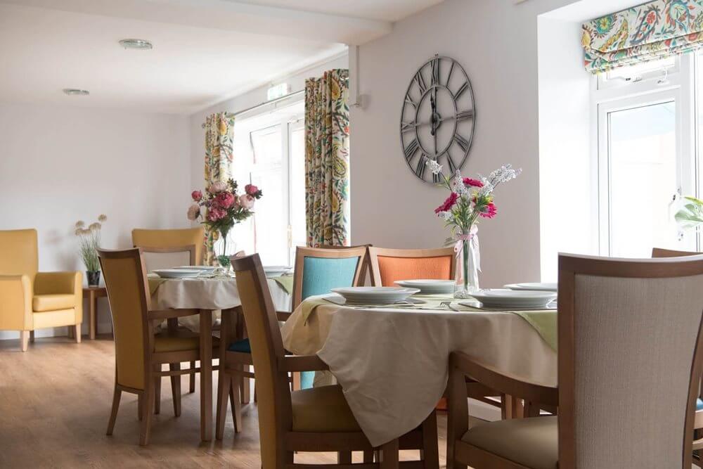 Gildawood Court - Gildawood Court Dining Room