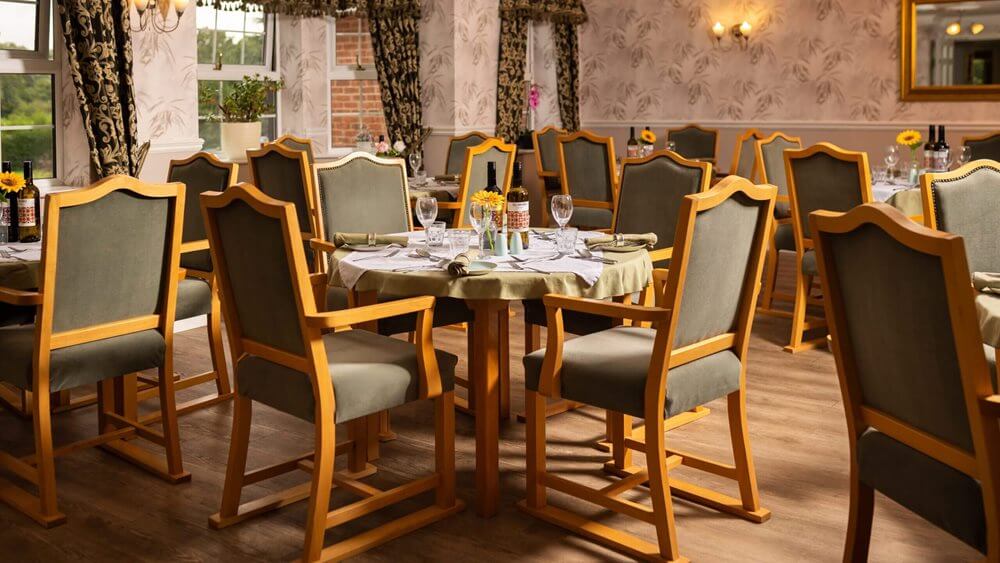 Cranmer Court - Dining room 