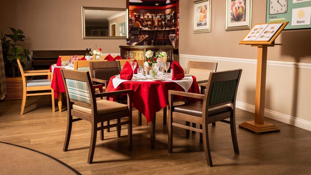 Wytham House - Wytham House dining room