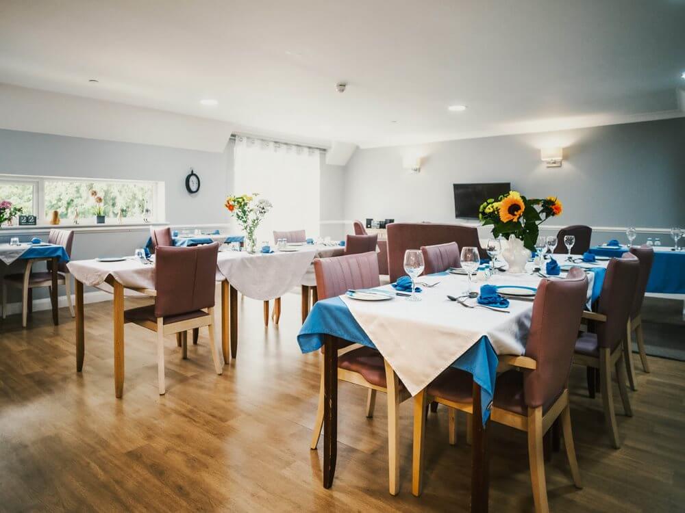 Cleaner - Scarlet House dining room 2