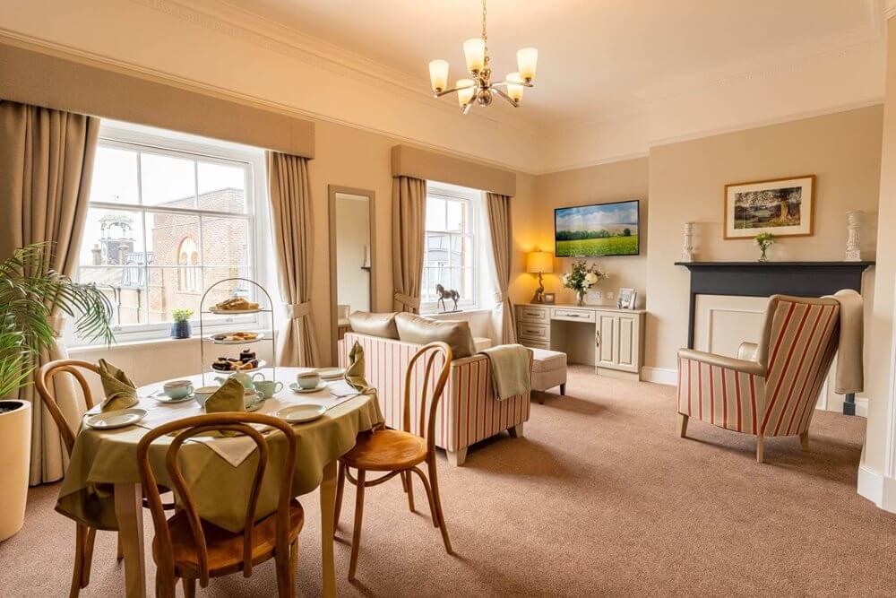 Thames View - Thames View lounge 2