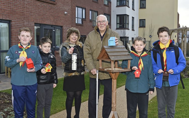 Eagle-eyed pupils join Edinburgh care homes for the Big Garden Birdwatch