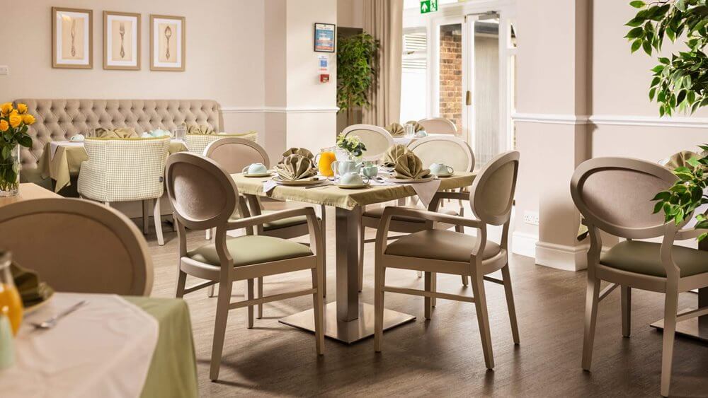 Walstead Place - Walstead Place dining room 2