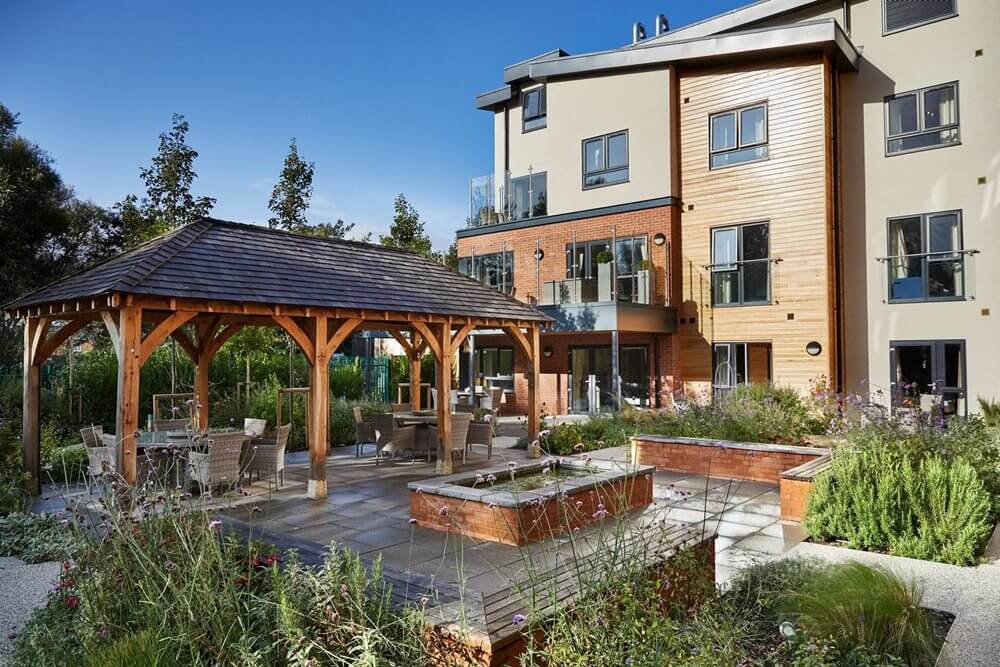 Riverside Place - Riverside Place garden 2