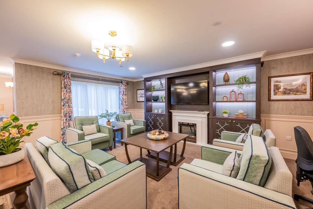 Second Chef - Bailey Lodge lounge 2