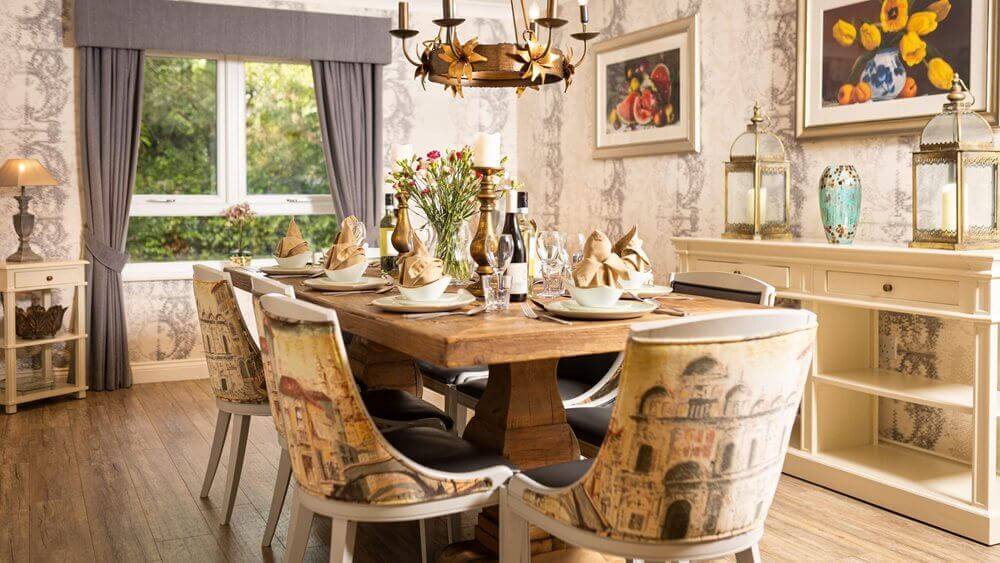 Riverside Place - Riverside Place dining room 3