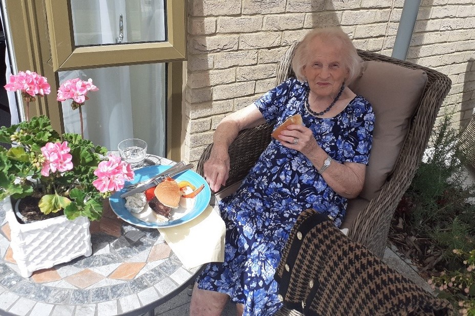 Care Assistant Bank - tea-in-the-garden image