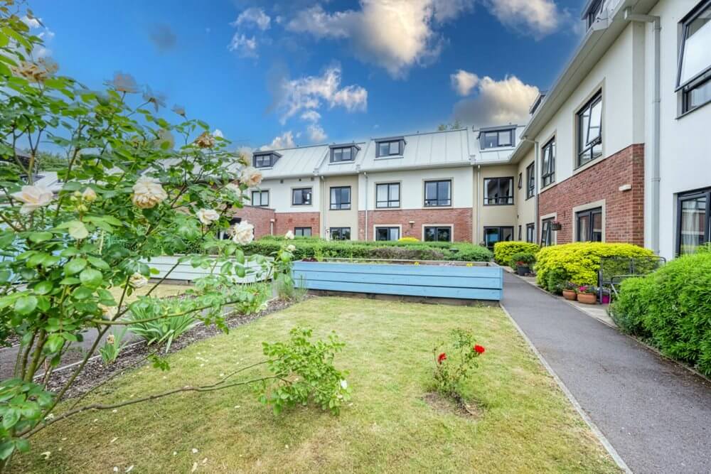 Winchcombe Place - Winchcombe lead