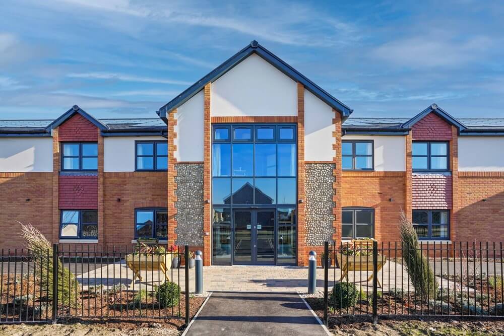 Heath Lodge - Heath Lodge lead