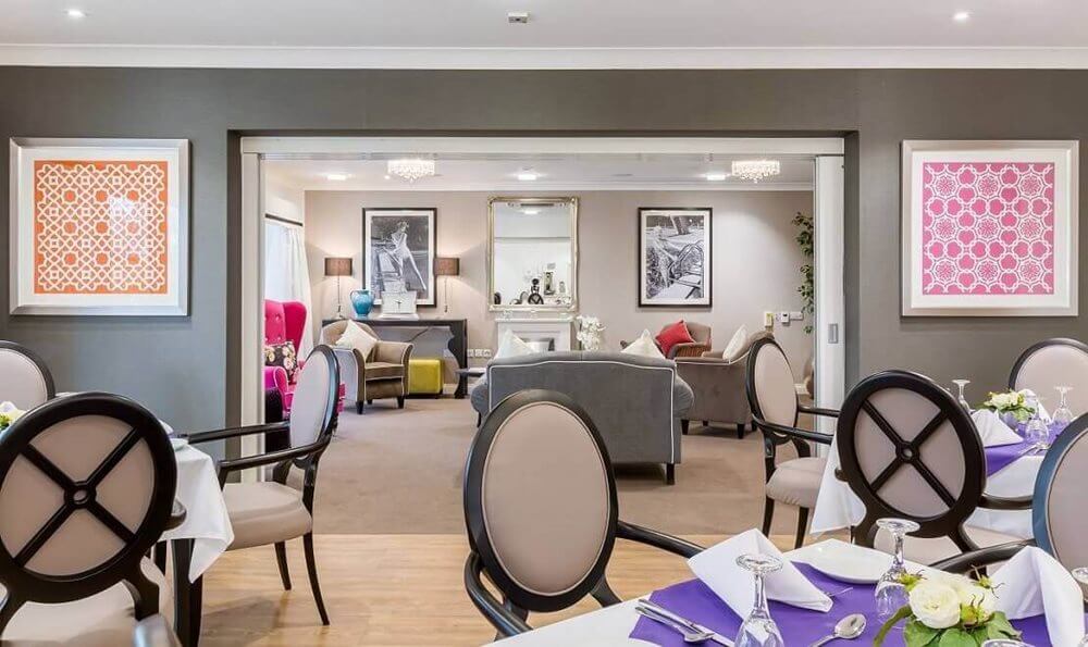 Domestic Cleaner - Bath- dining room