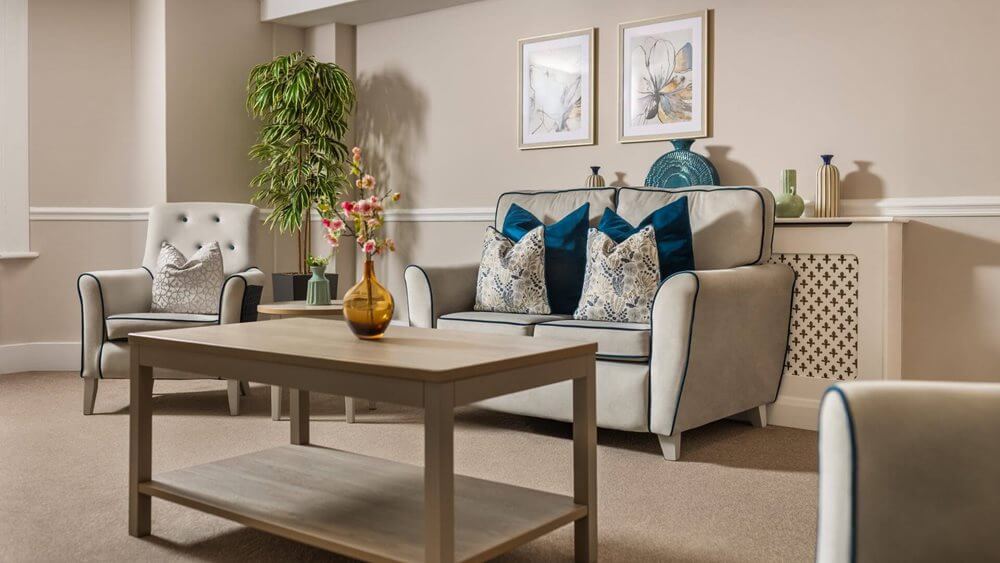 Claydon House - Claydon House lounge 1