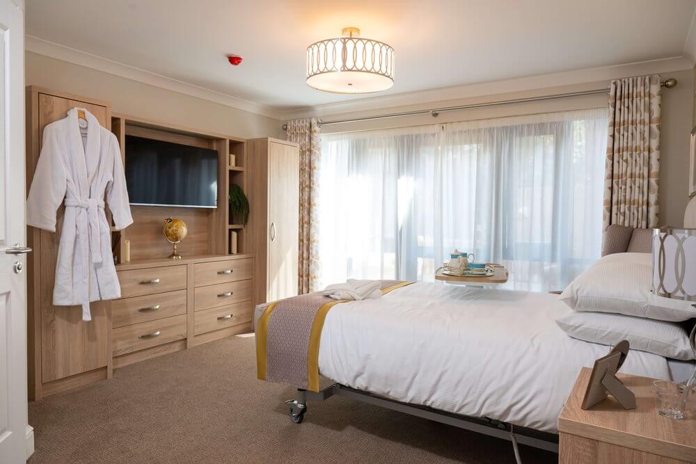 Lifestyle Co-ordinator - Hartwood bedroom 
