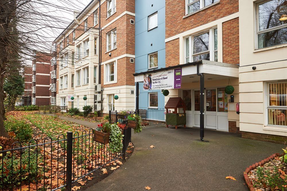Highbury New Park Care Home Islington, London Care UK