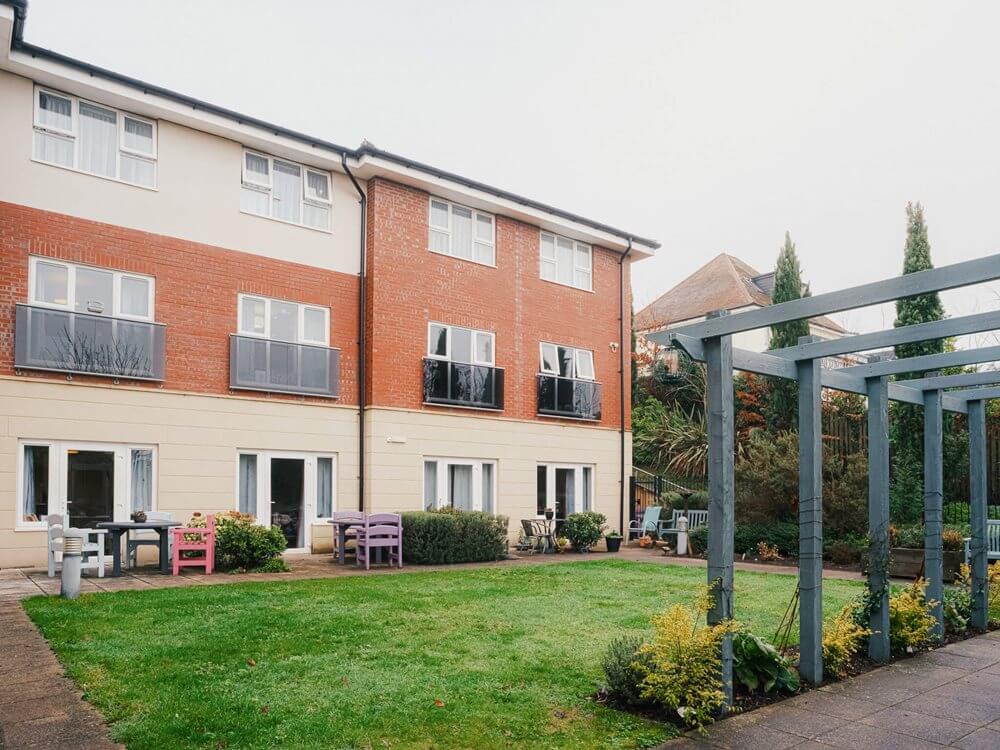 Brook Court - Brook Court garden 1