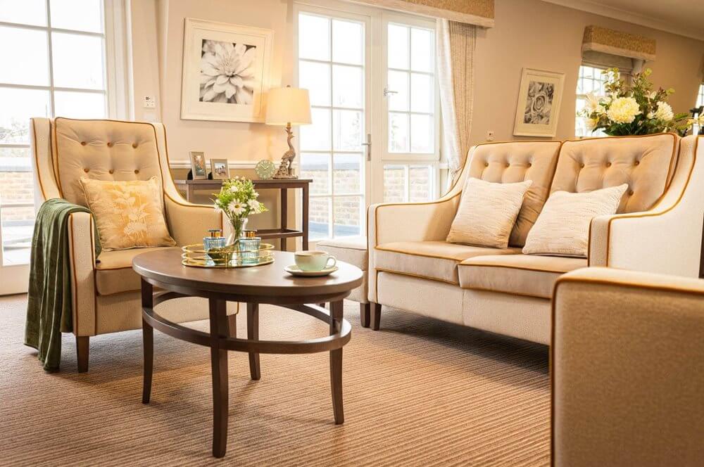 Thames View - Thames View lounge 1