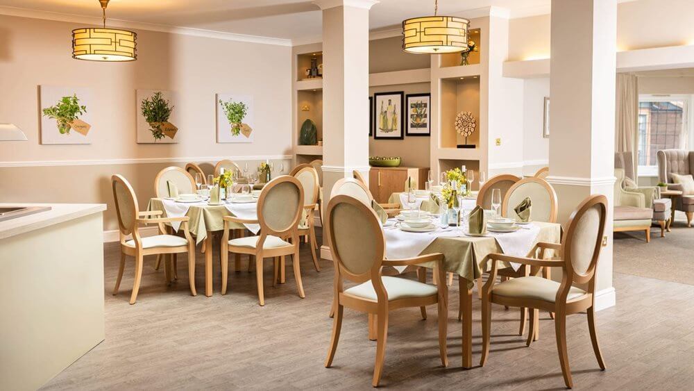 Denham Manor - Denham Manor dinning