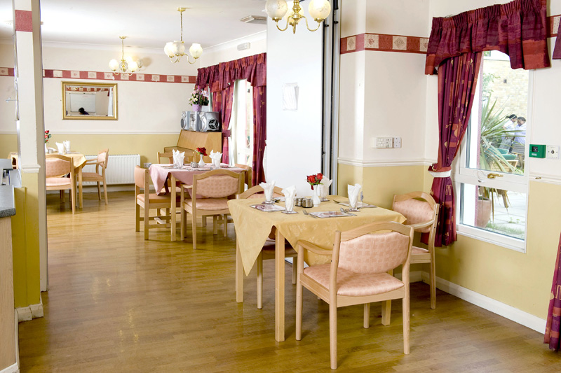Care Assistant - i-rcs-muriel-street-dining-2 image
