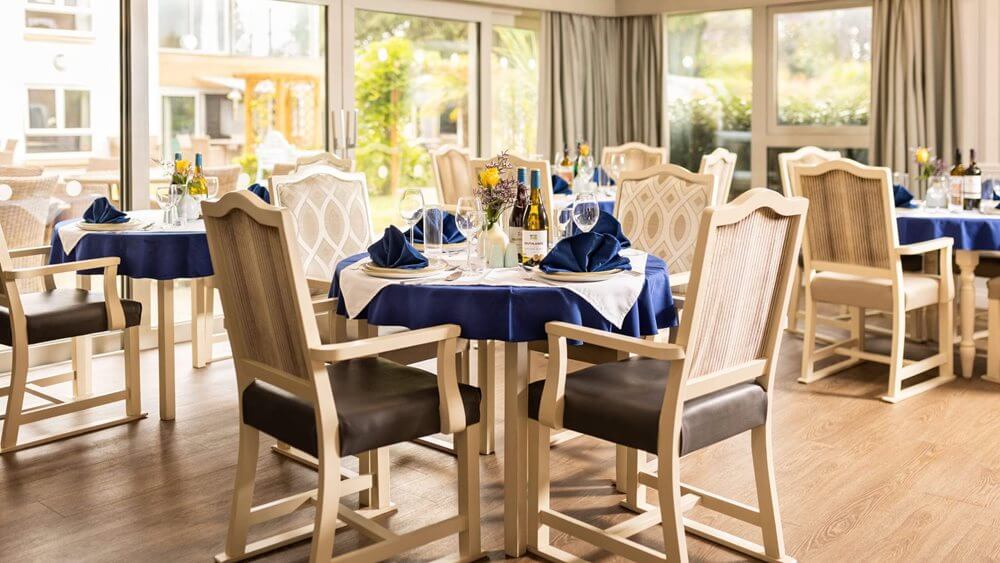 Southlands Place - Southlands Place dining room