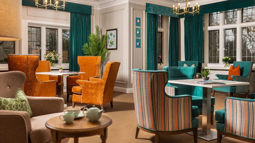 Huntercombe Hall - Huntercombe Hall lounge 3