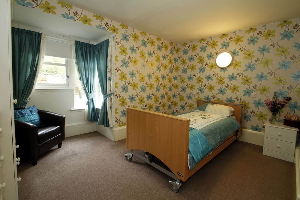 Hillview Court - Hillview Court bedroom