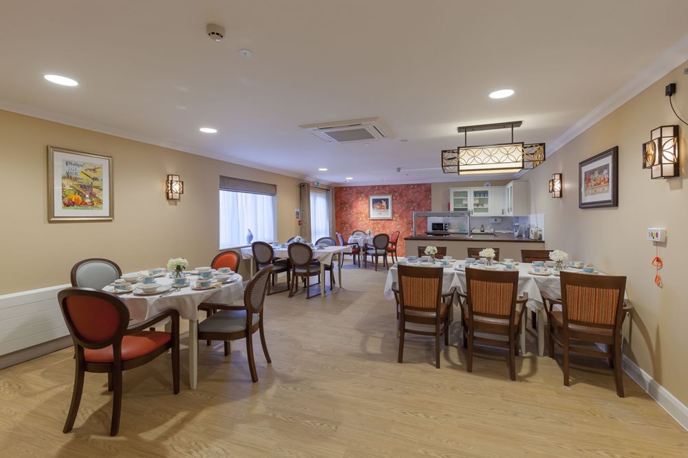 Pear Tree Court Care Home Waterlooville, Hampshire Care UK