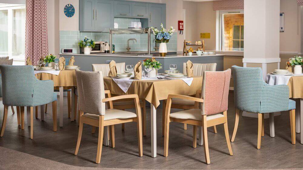 Heffle Court - Heffle Court dining room