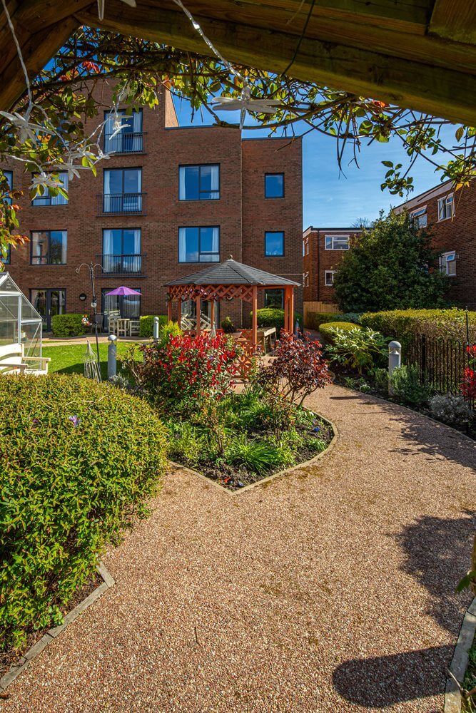 Buchanan Court - Buchanan Court garden 3