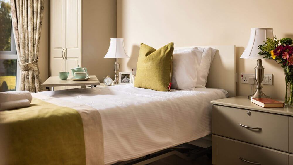 Ivy Court - Ivy Court bedroom