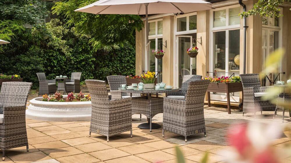 Galsworthy House - Galsworthy House garden