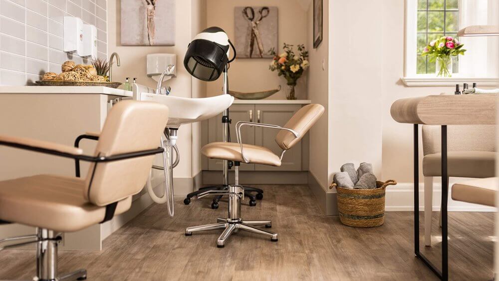 Denham Manor - Denham Manor salon