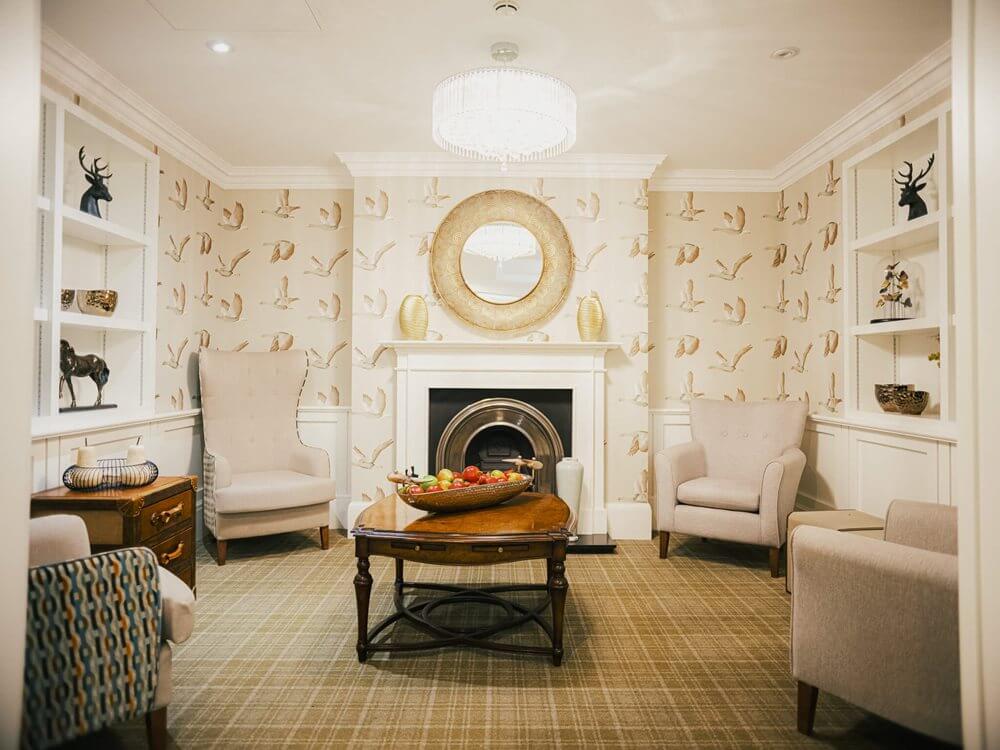 Tranby Park - Tranby Park lounge 