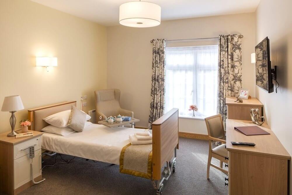 Knebworth - Knebworth bedroom 1