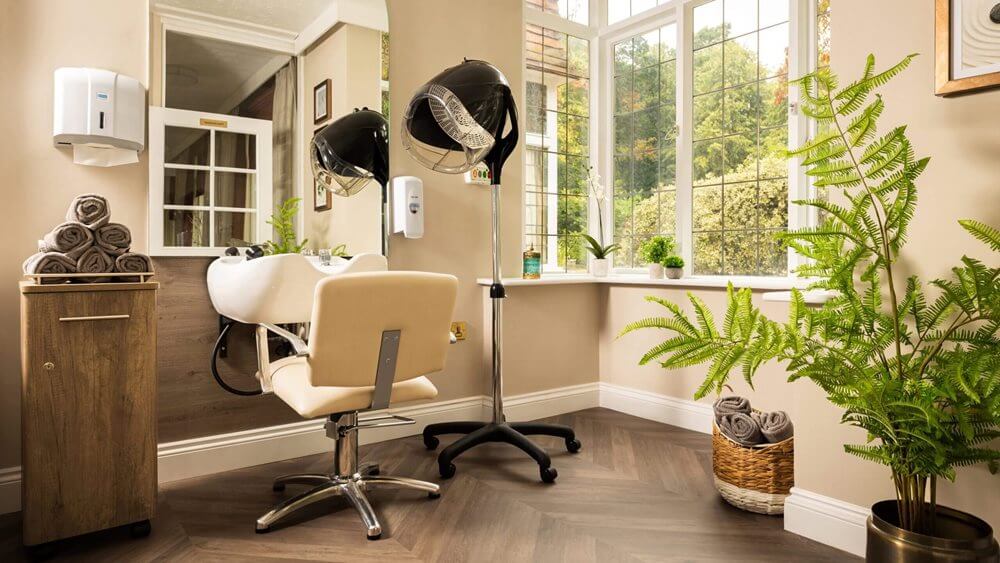 Coxhill Manor - Coxhill Manor salon