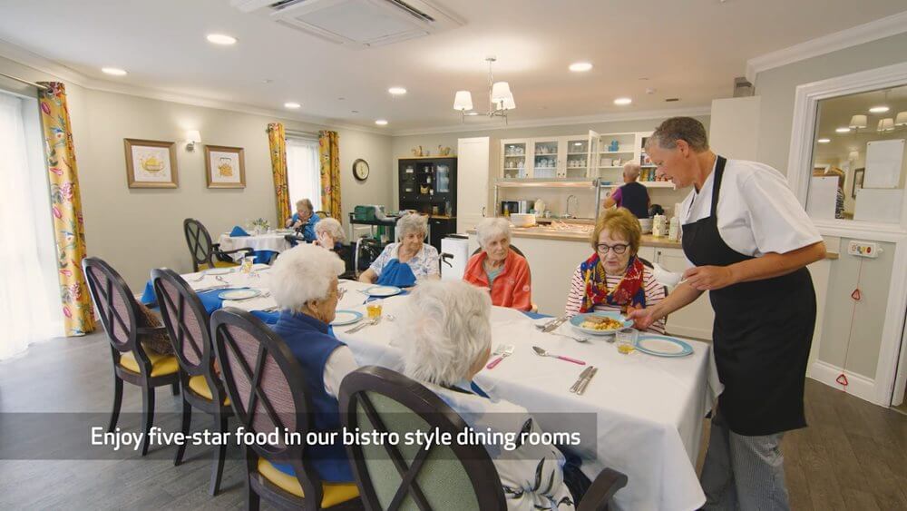 Take a tour of Oxbow Manor 