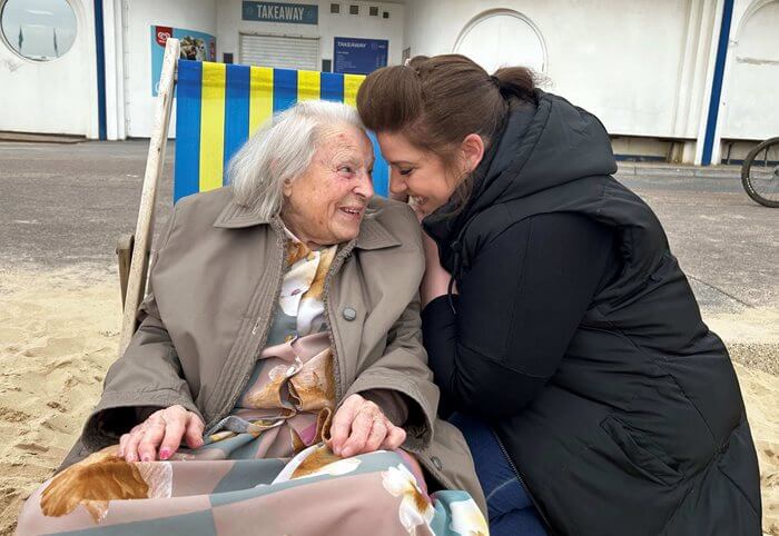 101-year-old, Dorothy, a resident at The Potteries missed the sights and sounds of the sea – so the team organised a special trip to Bournemouth Beach.