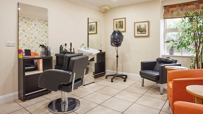 Albany Lodge - Albany Lodge salon