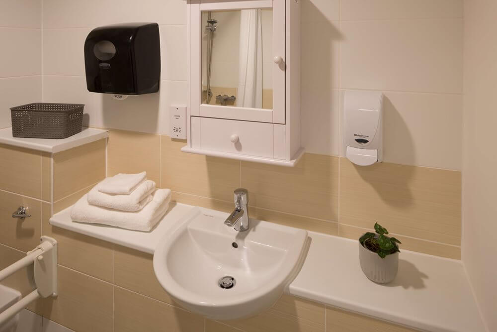 Amherst House - Amherst House bathroom