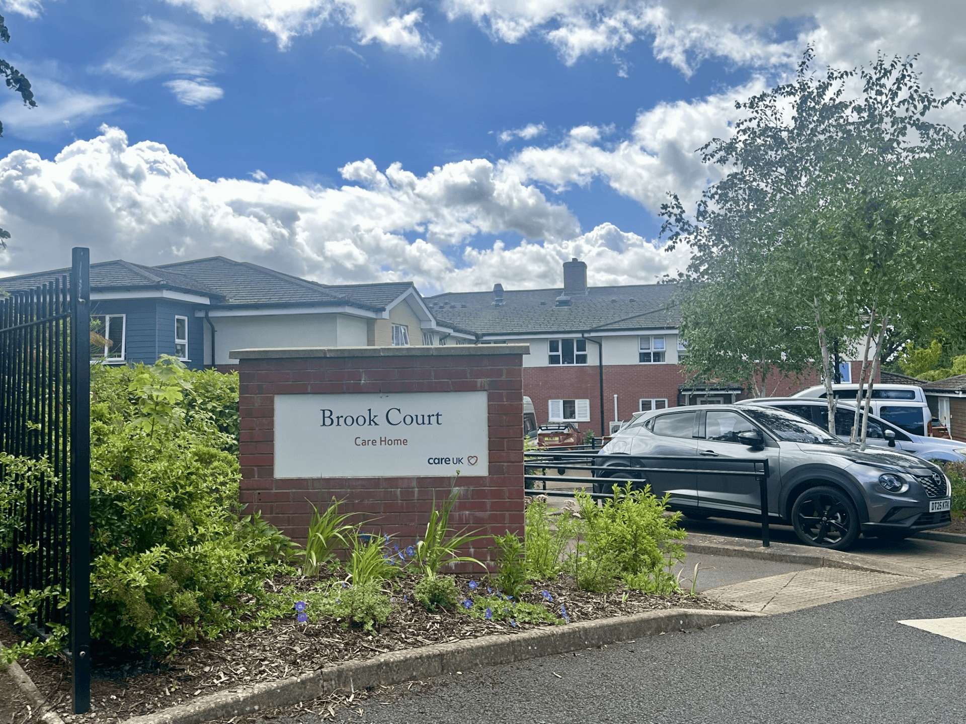 Domestic Bank - Brook Court EXT