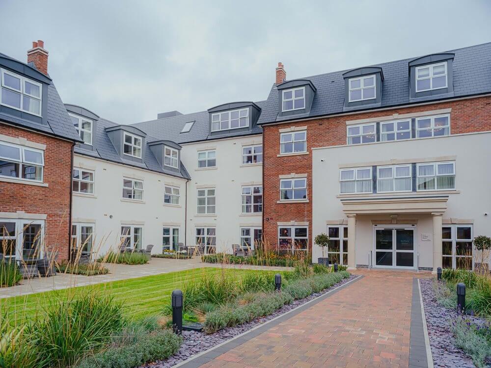 Driffield Manor - Driffield Manor EXT 1