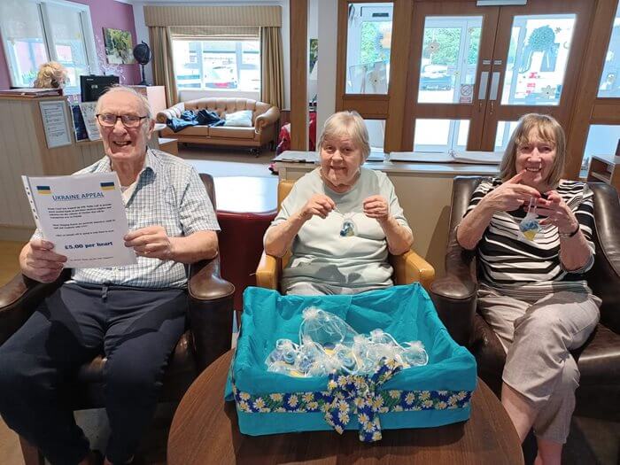 Hearts and crafts! Kidderminster care home residents create sculptures