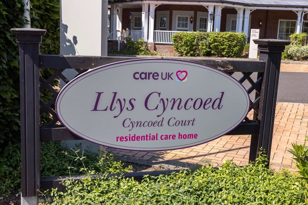 Llys Cyncoed - Llys Cyncoed sign