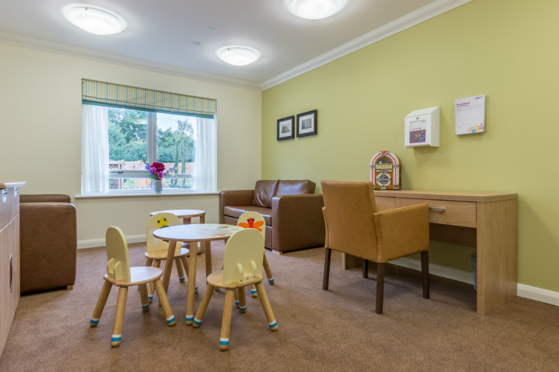 Care Assistant - i-hartismere-familyroom-gallery-09 image