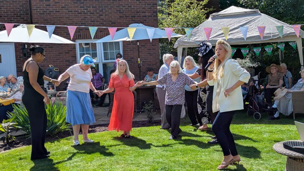 Ladybrook Manor - Ladybrook Manor lifestyle 4