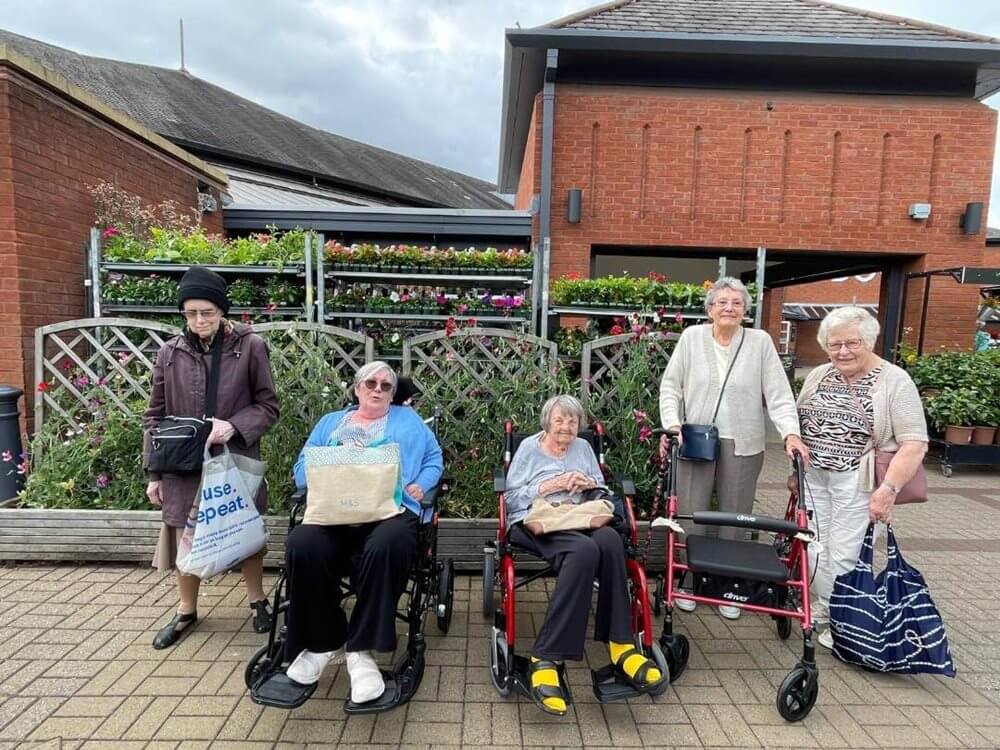 Senior Care Assistant - Day & Night Shifts - Halecroft Grange lifestyle 7