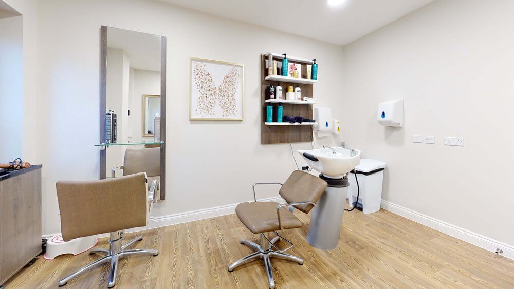 The Hollies - Holly Oak salon