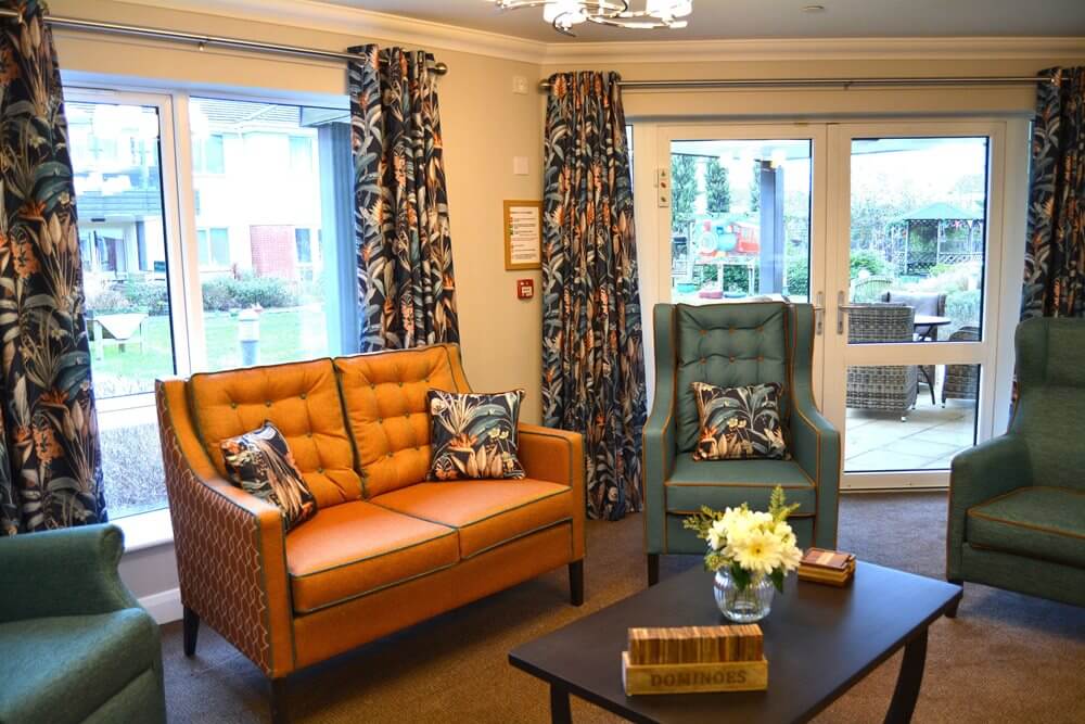 Glastonbury Court - Glastonbury Court lounge 2