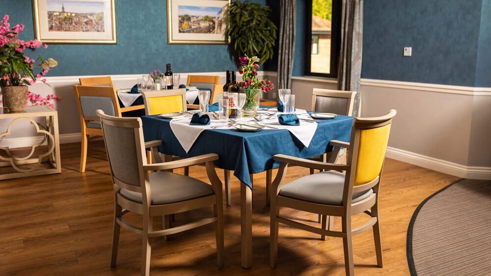 Wytham House - Wytham House dining room