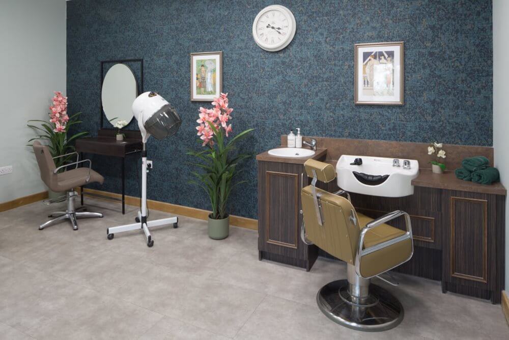 Manor Lodge - Manor Lodge salon